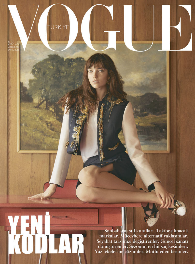 女性情報誌 Vogue Turkey Magazine February 2022 女性情報誌 Vogue Turkey Magazine February 2022