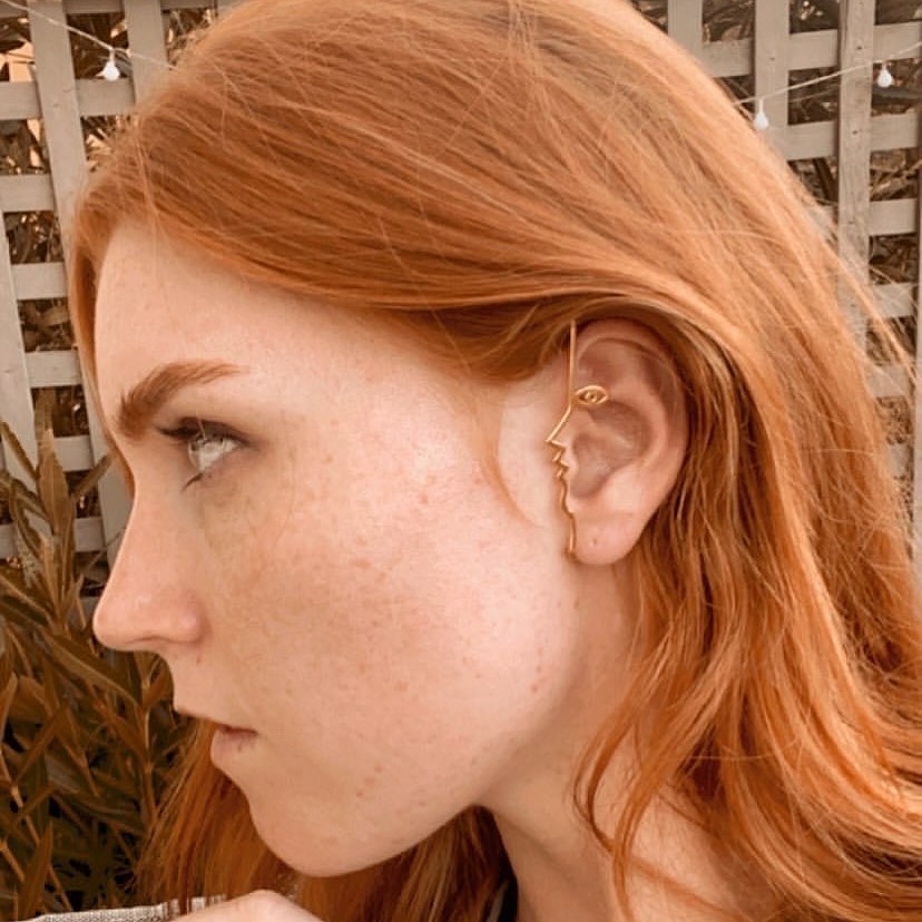 cassiecassandras is wearing Dina Ear Cuff in Gold Vermeil