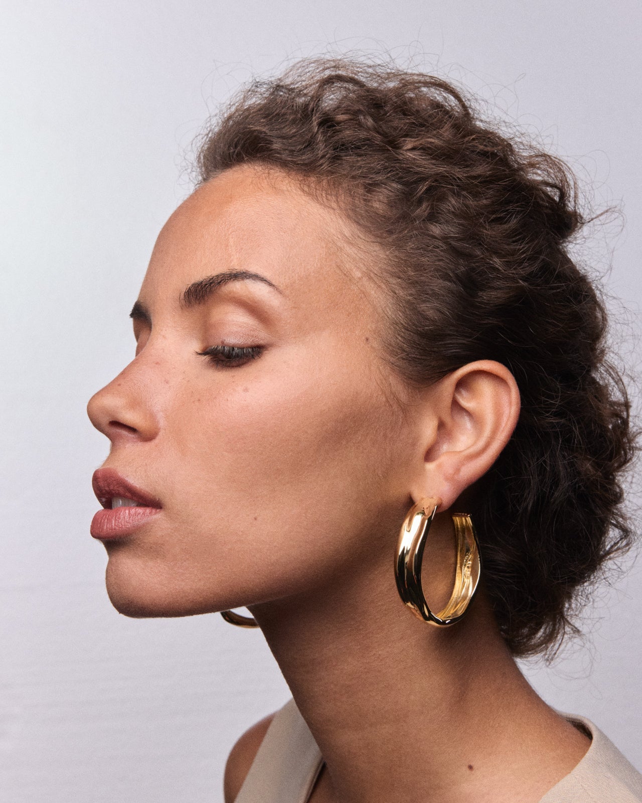 Aurora Large Hoop Earrings In Gold Vermeil