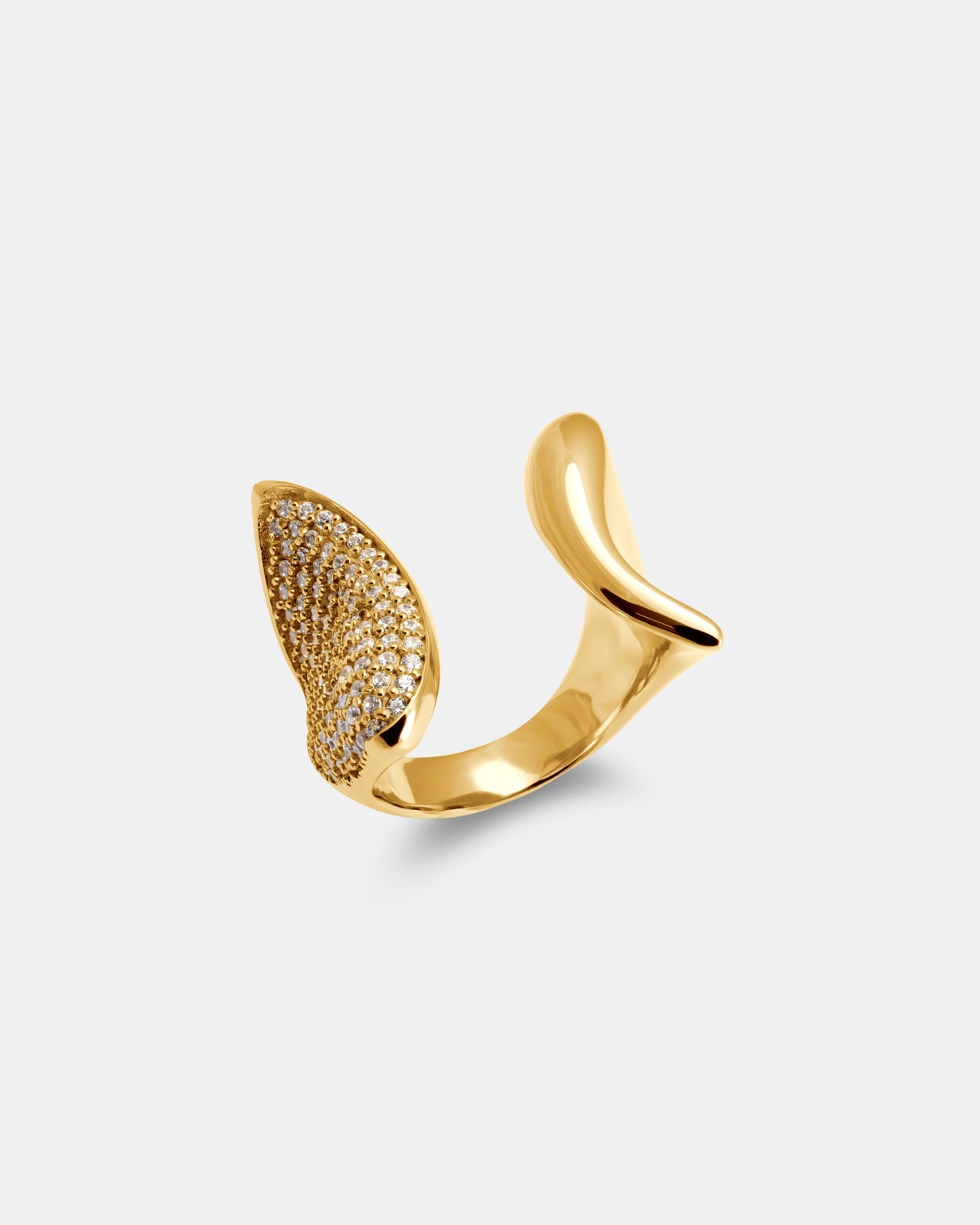 Future Legend Ring In 18K Solid Gold With Pave Diamonds