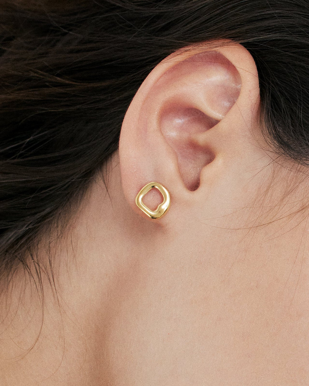 Voyage Stud Earrings In 18K Solid Gold