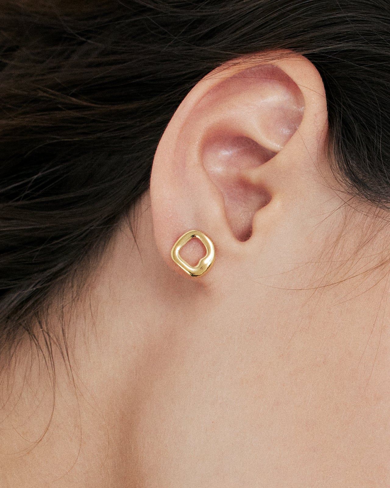 Puces d'oreilles Voyage en Or massif 18k