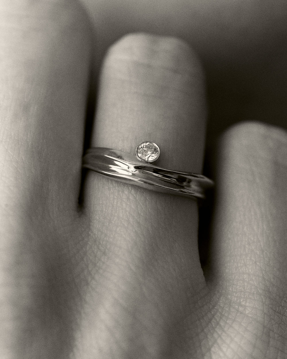 Flow Solitaire Diamond Ring