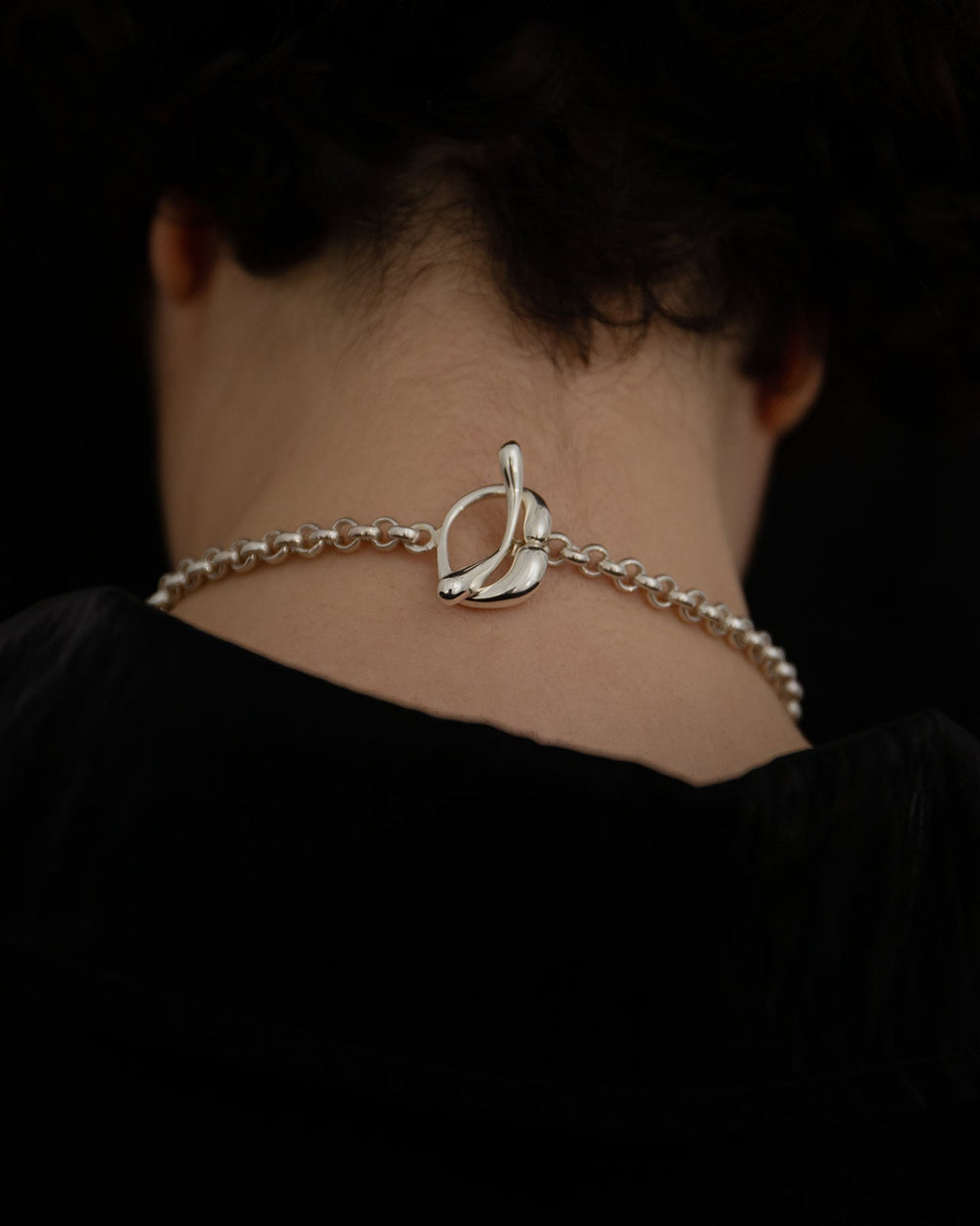 Collar Hope con cierre toggle