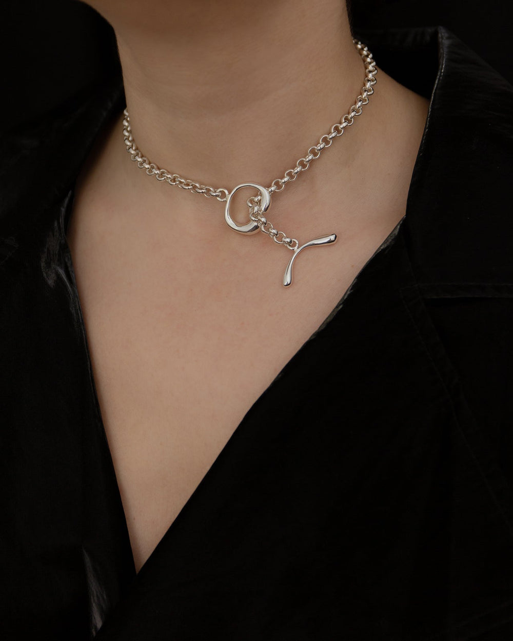 Collar Hope con cierre toggle