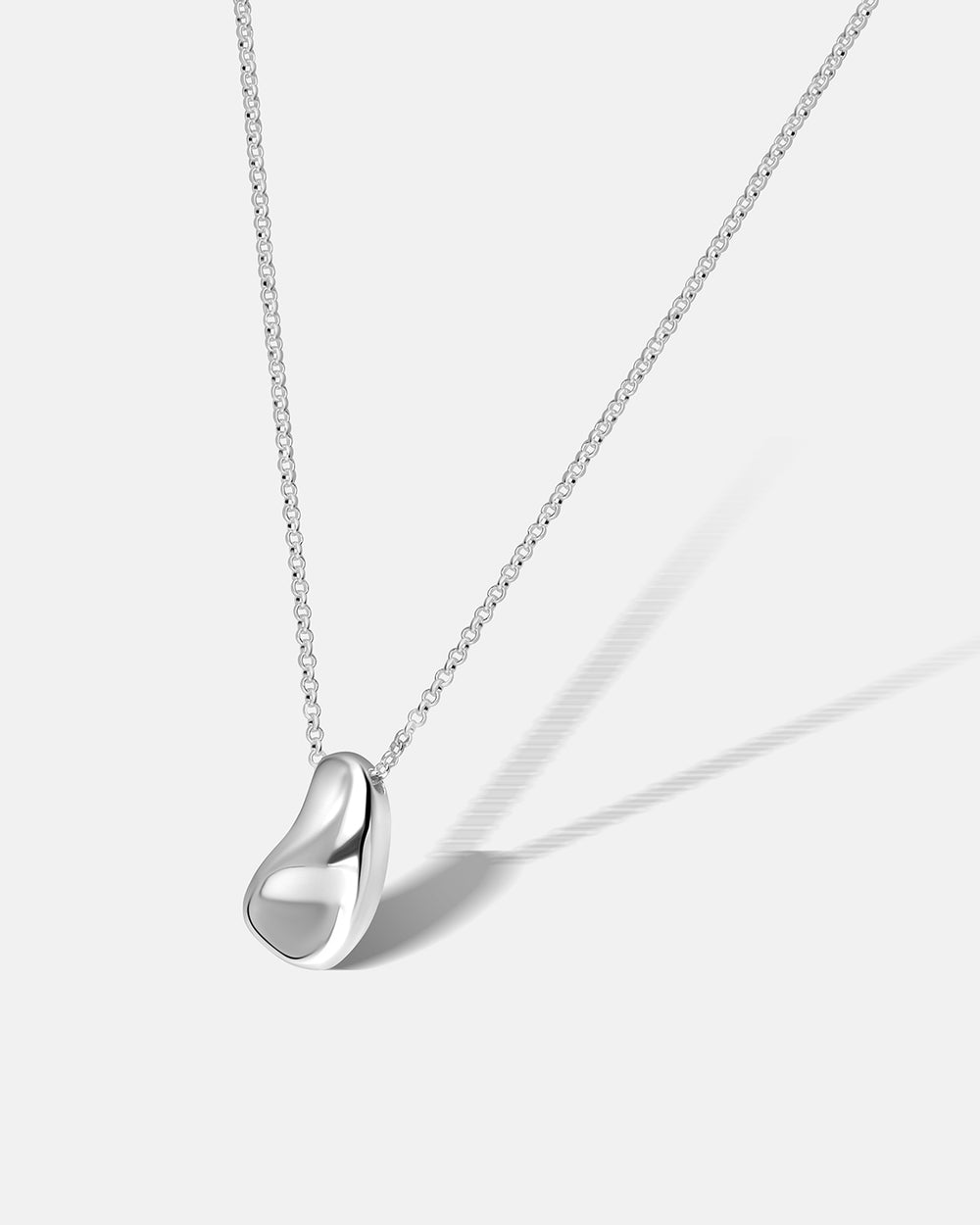 Pedra Pendant Necklace
