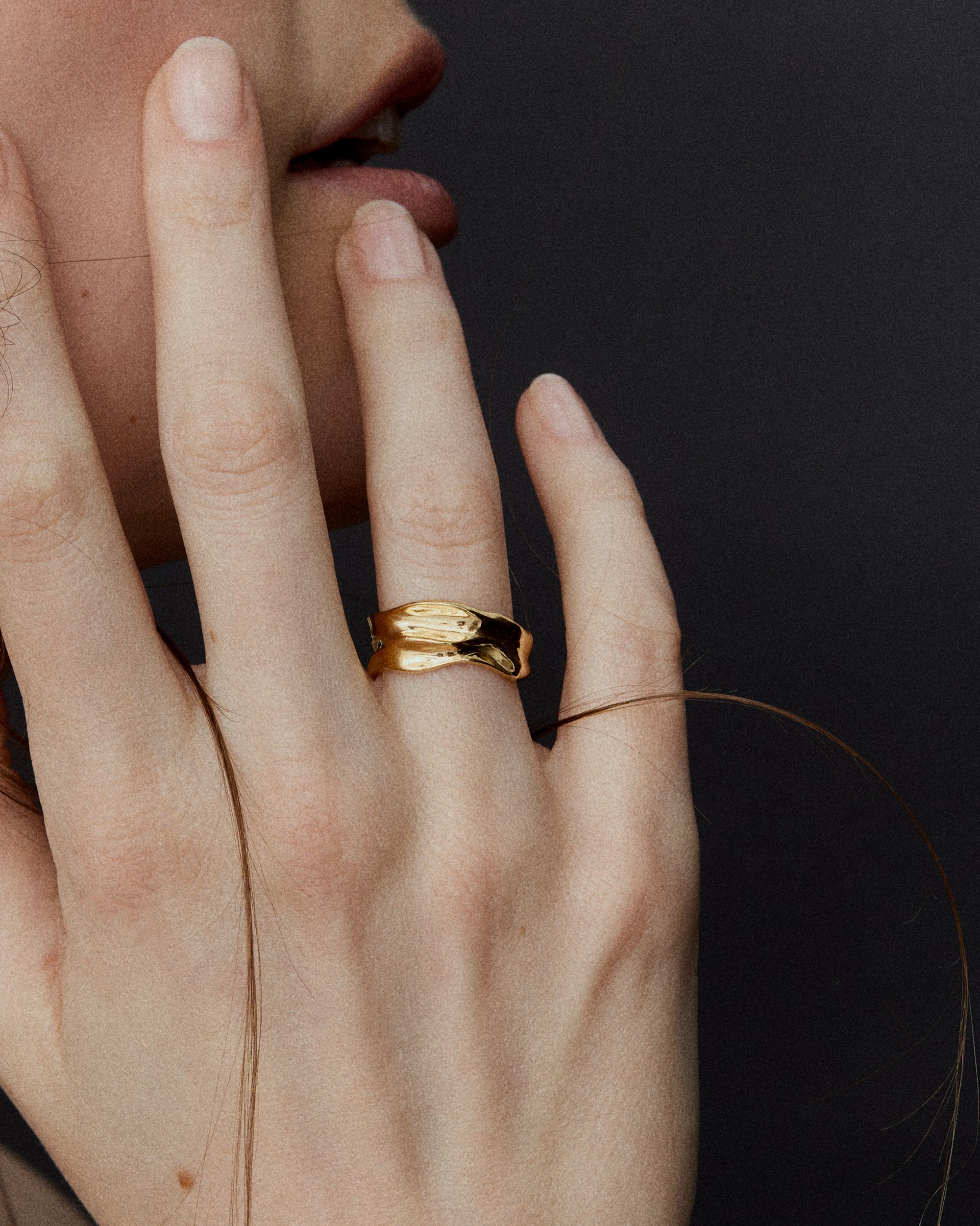 Aurora Medium Ring In 18 K Gold Vermeil – Mara Paris