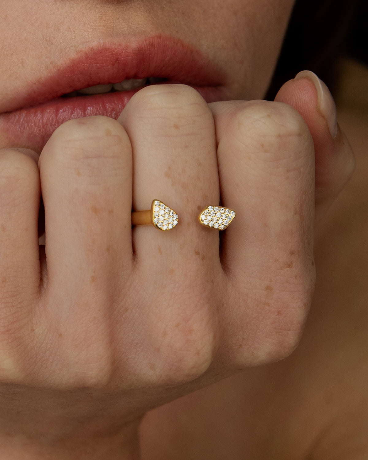 Dream Ring In 18K Solid Gold With Pave Diamonds