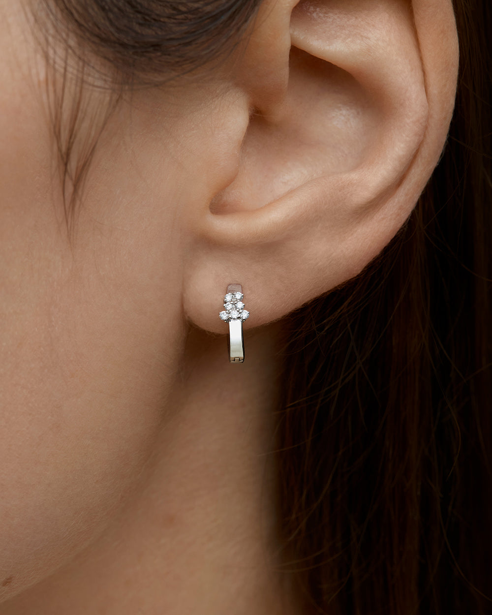 Créoles Lumen à Accents de Diamants en Or Blanc