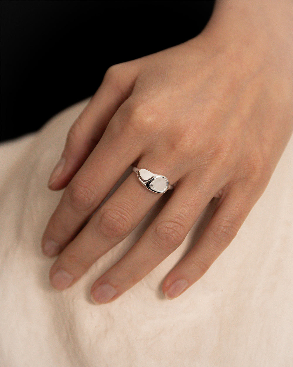 Pedra Petit Ring
