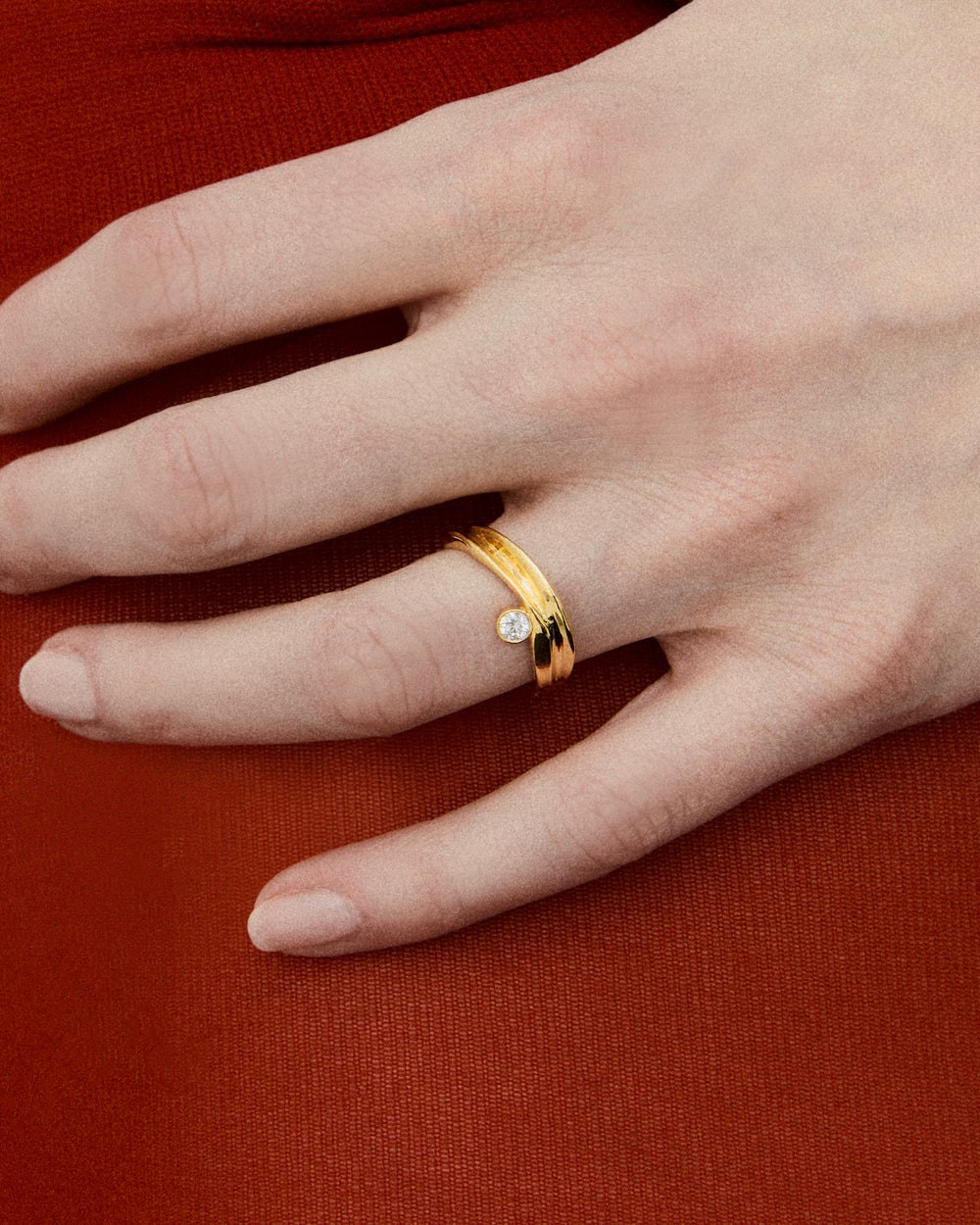 Flow Solitaire Diamond Ring