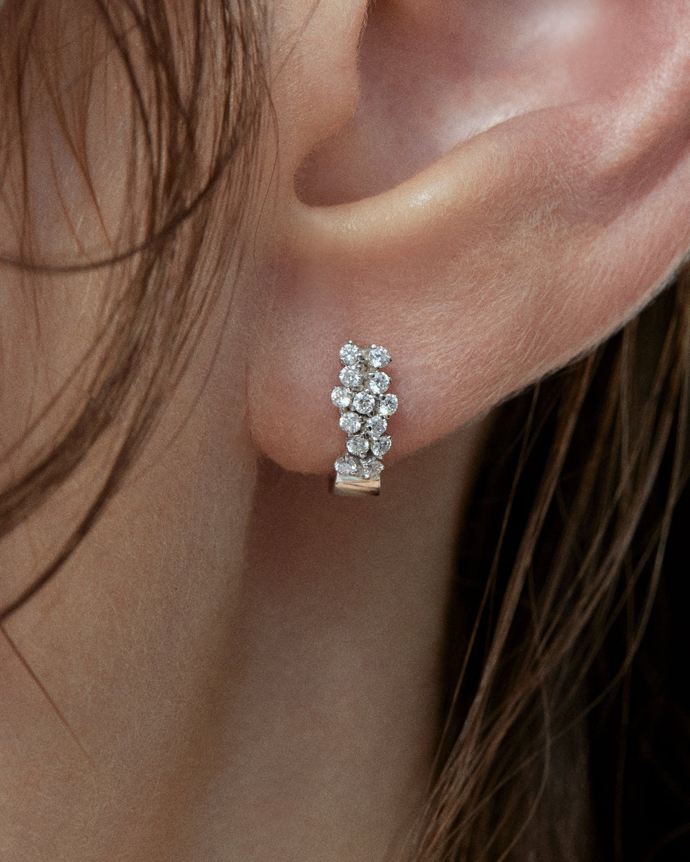 Boucle d'oreille Quite Intensity avec charnière en or blanc