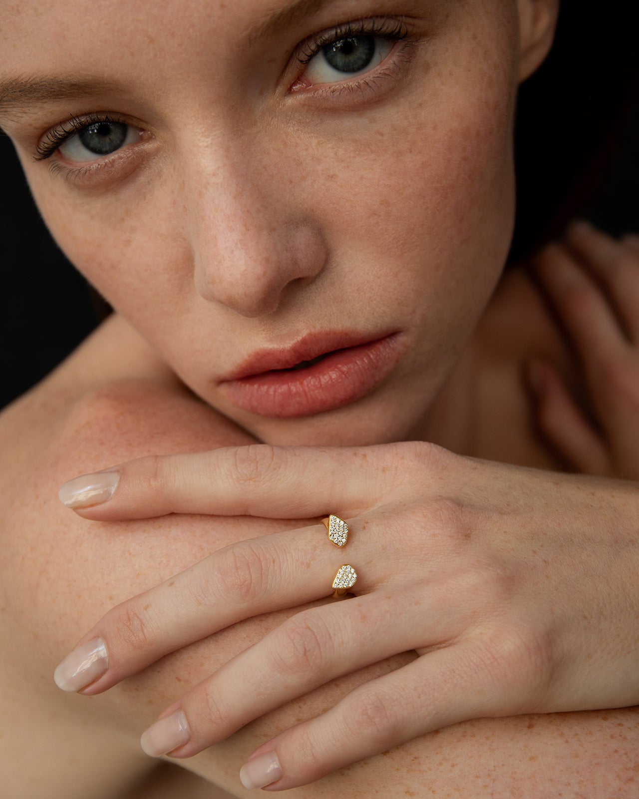 Dream Ring In 18K Solid Gold With Pave Diamonds