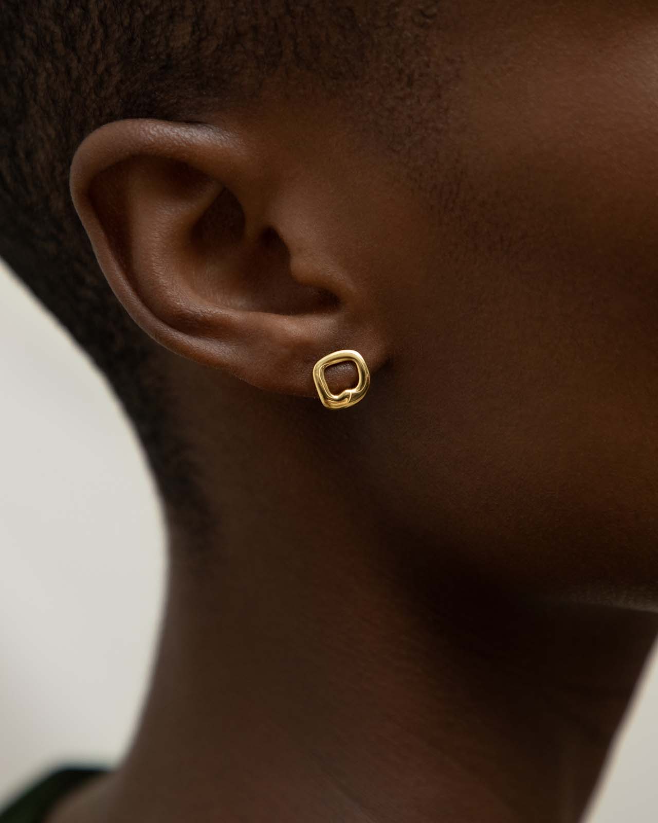 Voyage Stud Earrings In Gold Vermeil – Mara Paris