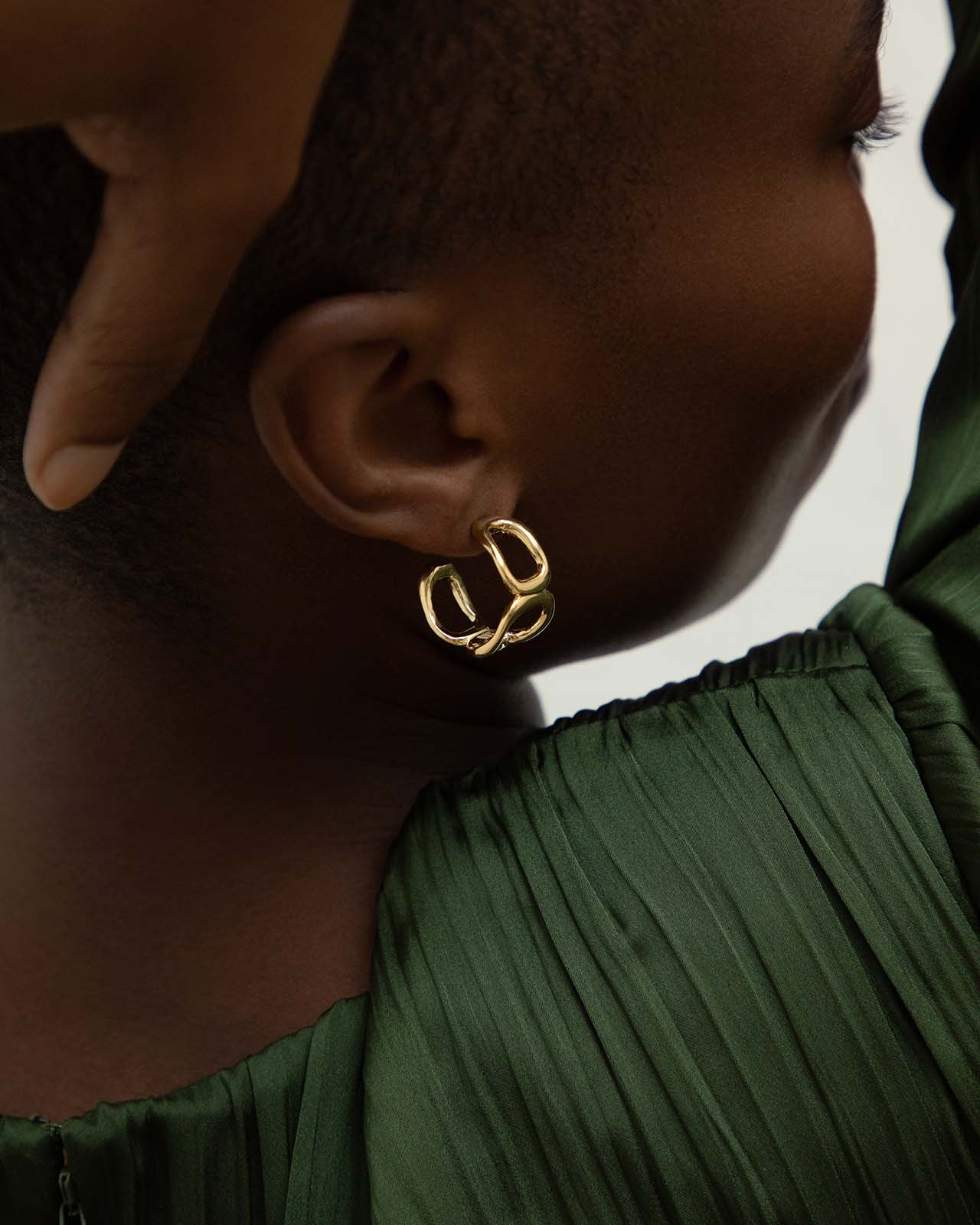 Voyage Hoop Earrings In Gold Vermeil