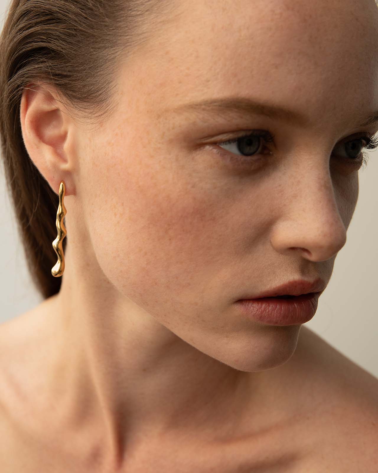 Poem Mismatched Earrings In Gold Vermeil