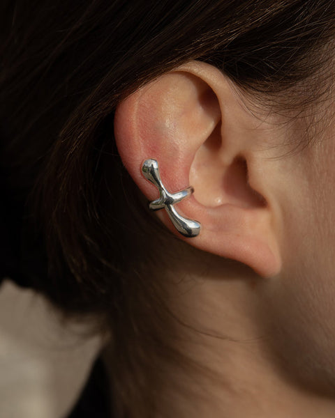 【HYERES LOR】Petit Laurel Silver Subuni Ear Cuff Single HYERES LOR】Petit Laurel Silver Subuni Ear Cuff Single
