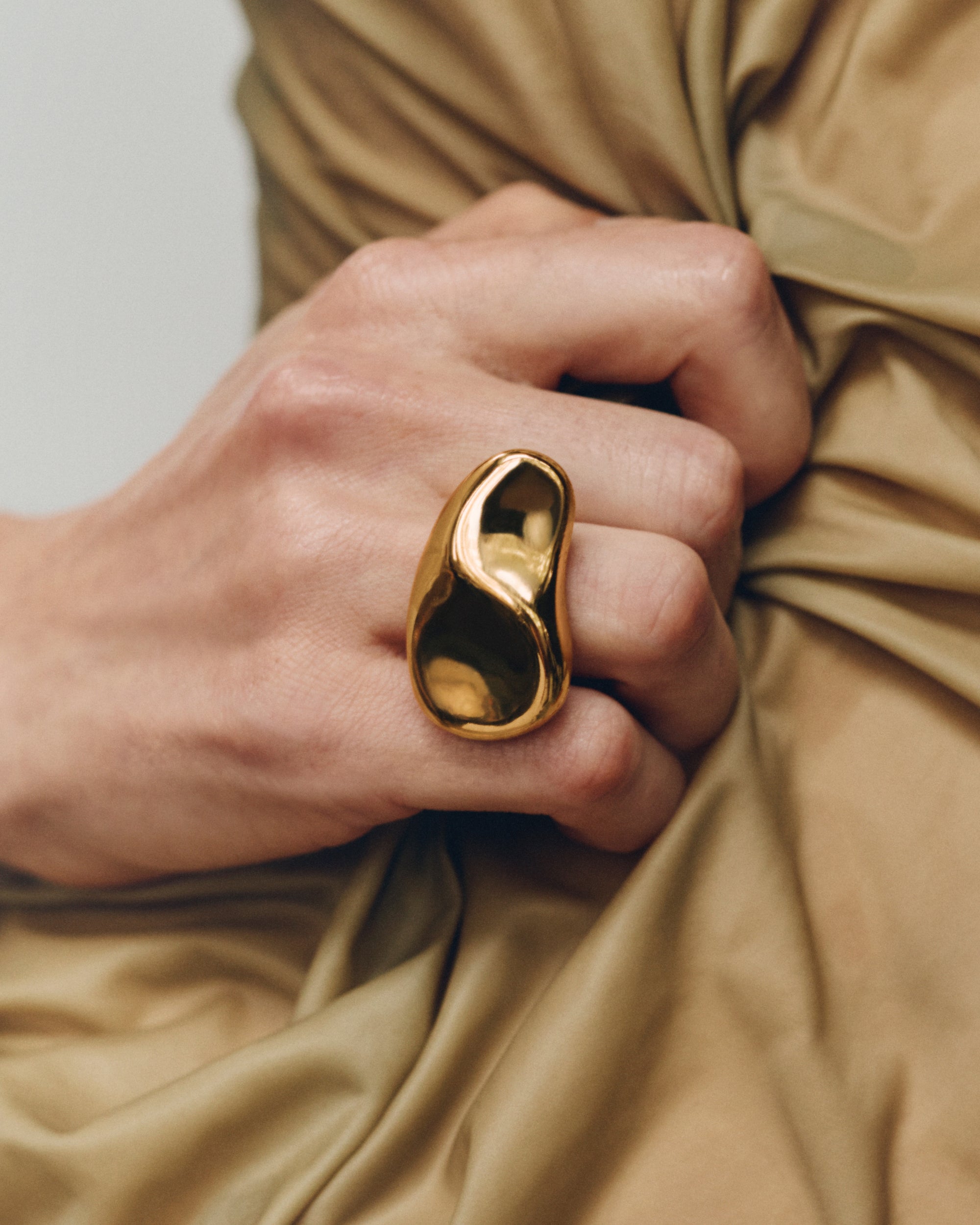 Pedra Sculptural Ring in Gold Vermeil