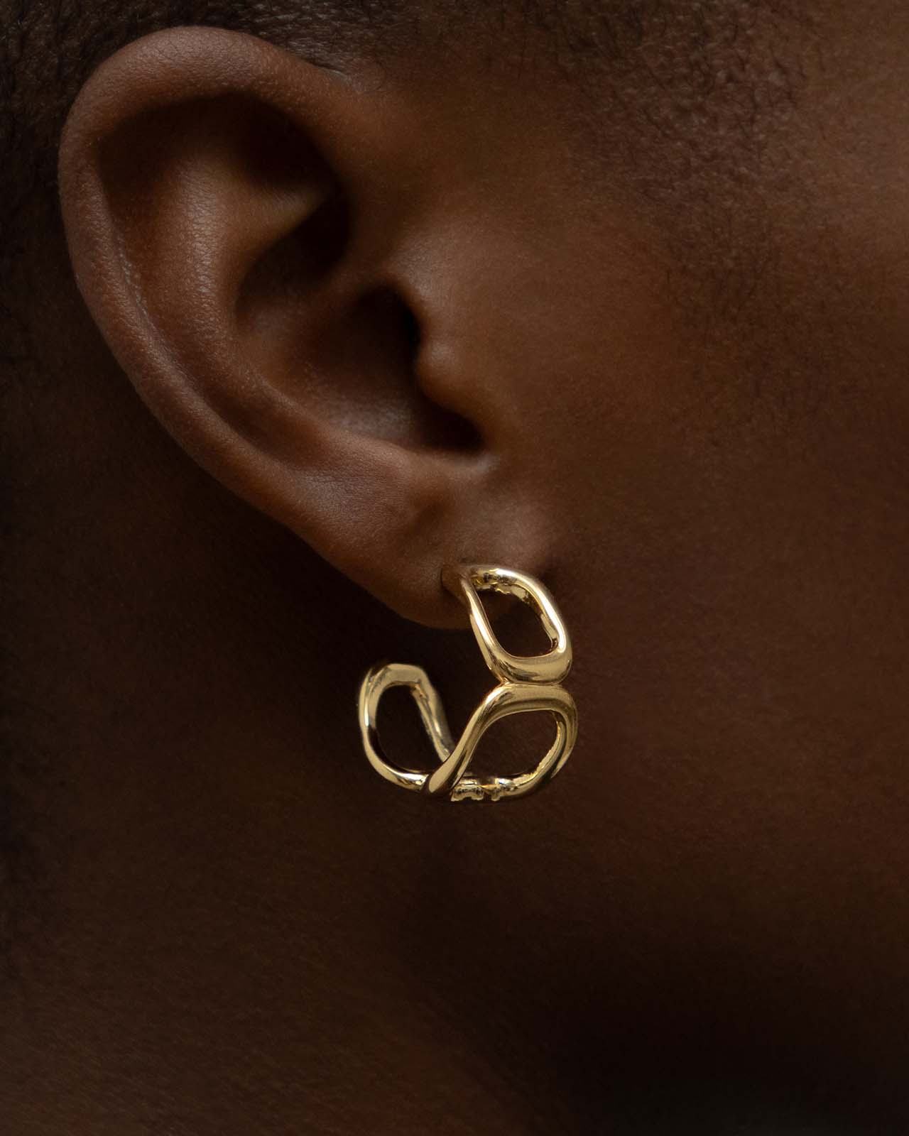 Voyage Hoop Earrings In Gold Vermeil