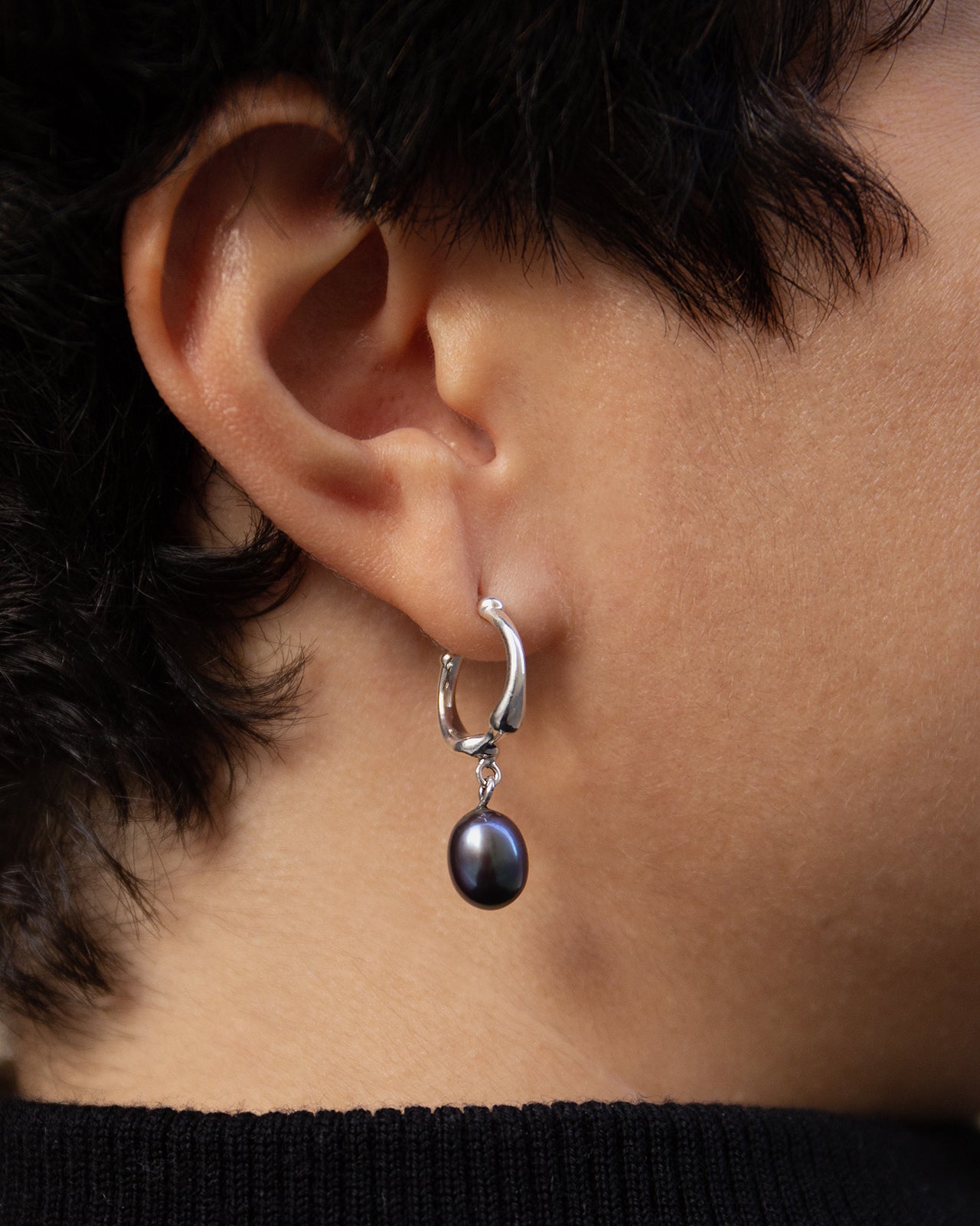 Hope Hoop Earrings With Black Freshwater Pearl Drop