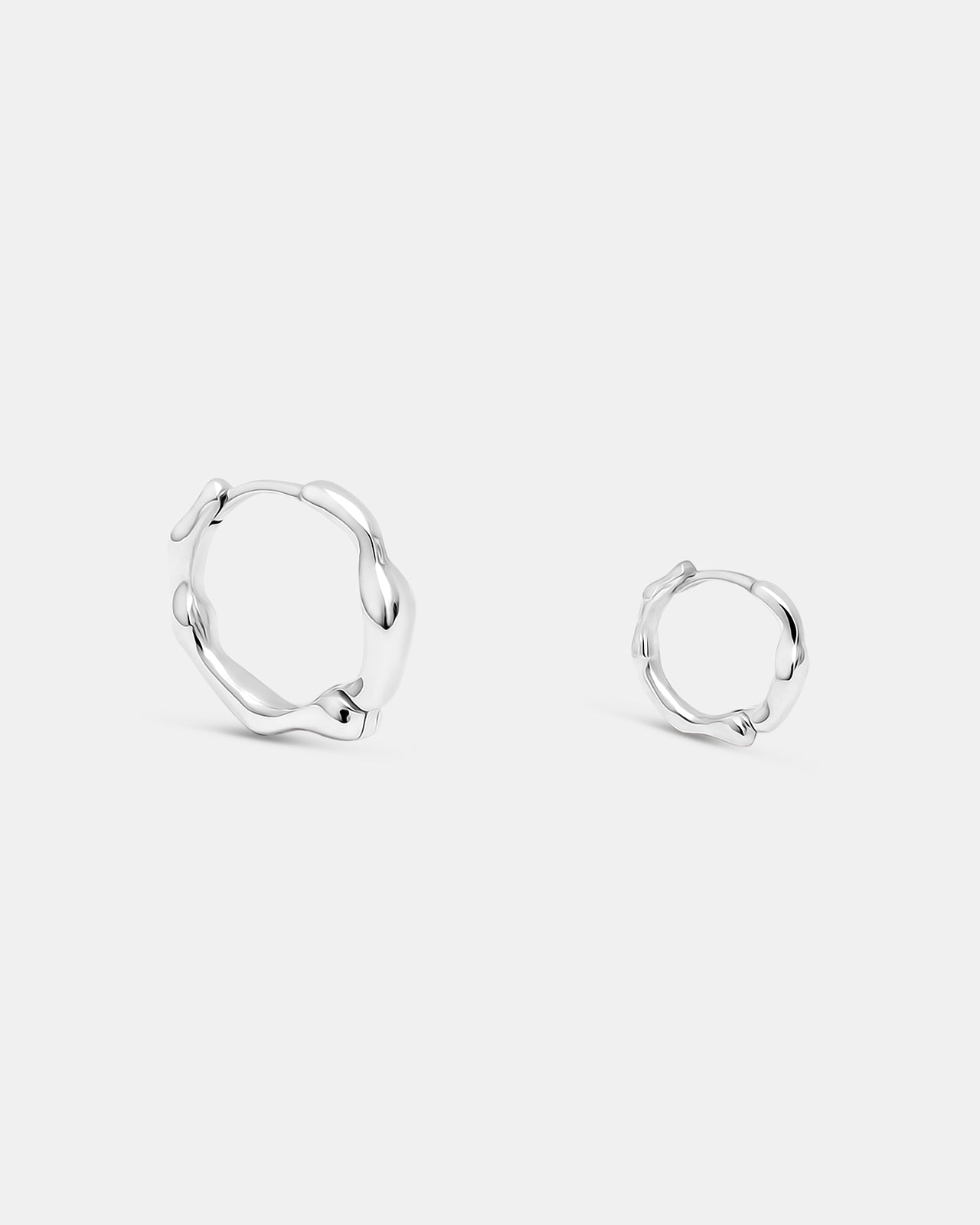 Night Dream Mini Hinged Hoops – Mara Paris