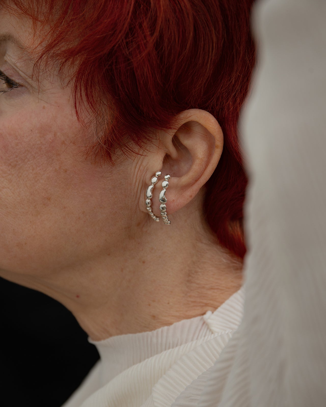 Memories Huggie Earrings – Mara Paris